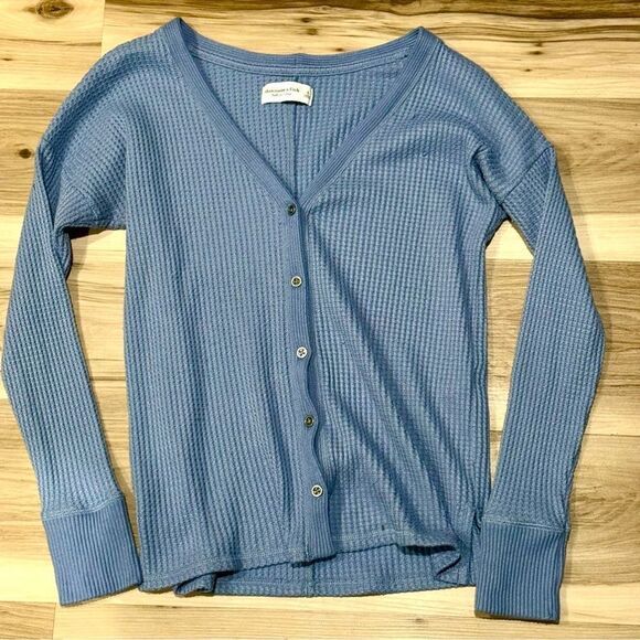 Abercrombie and Fitch Soft AF Cozy Blue Waffle Knit Long Sleeve Top Womens Small - Picture 1 of 3